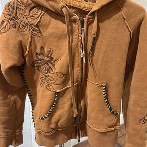 Sweatshirt zipper in front